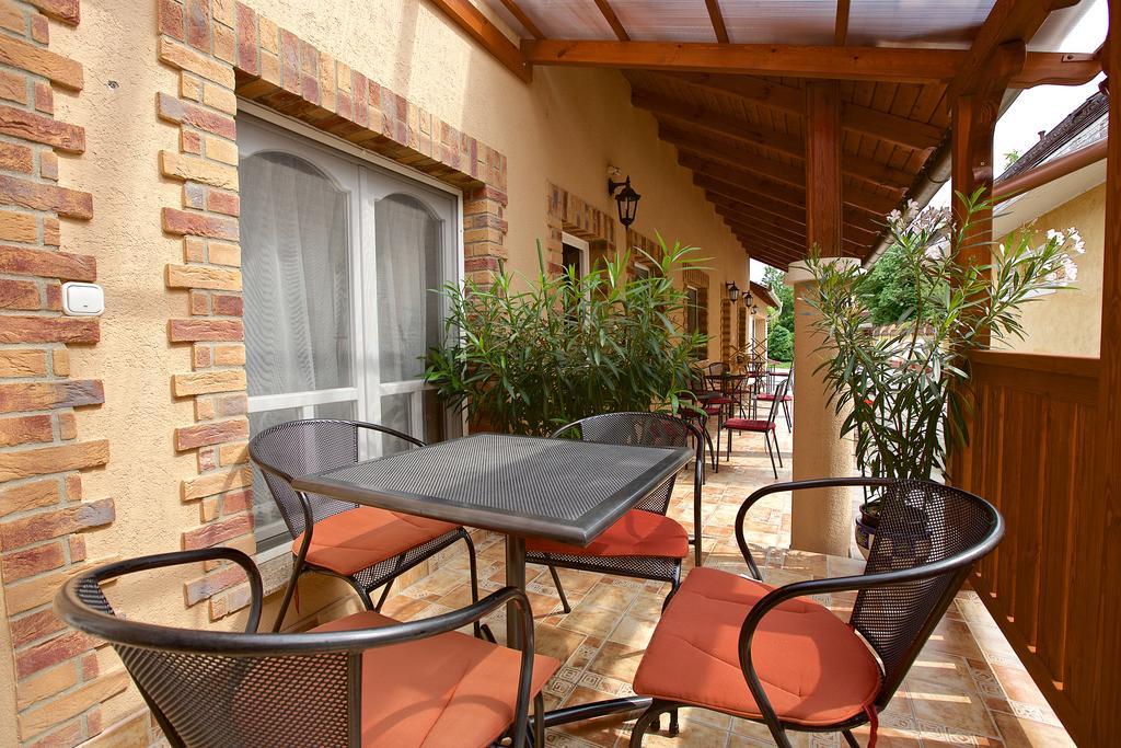 Hajdúszoboszló Fonix Apartmanhaz מראה חיצוני תמונה