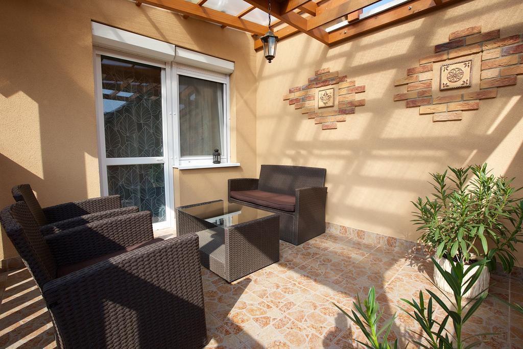 Hajdúszoboszló Fonix Apartmanhaz מראה חיצוני תמונה
