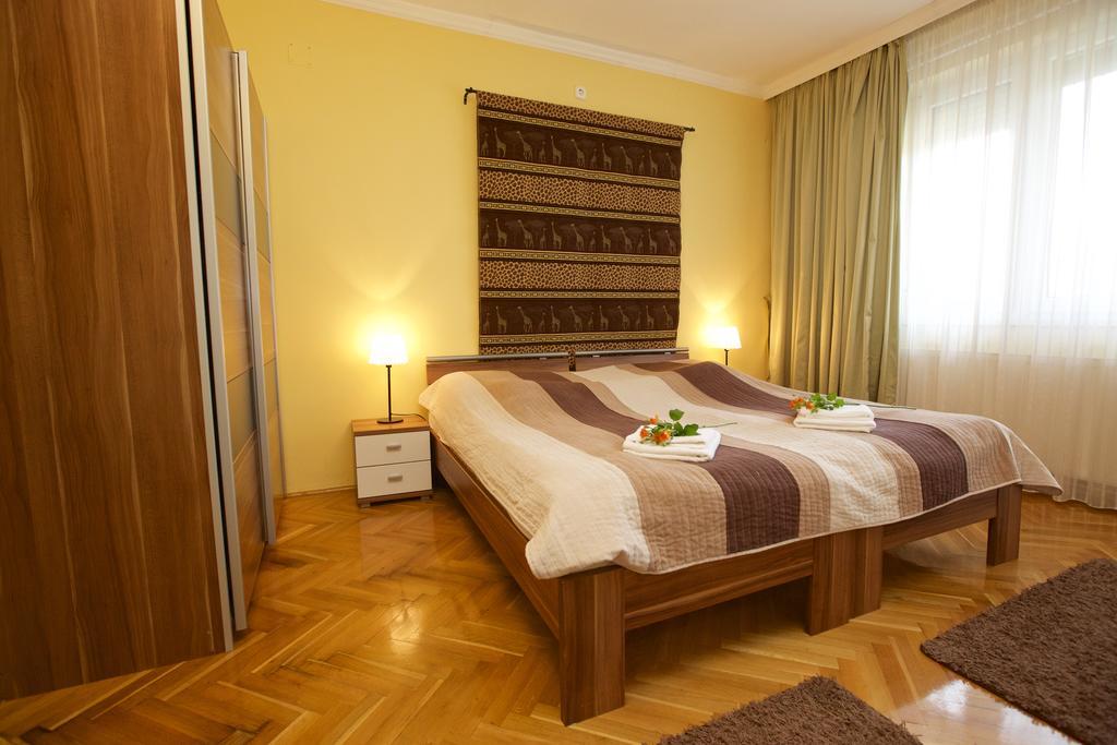 Hajdúszoboszló Fonix Apartmanhaz מראה חיצוני תמונה