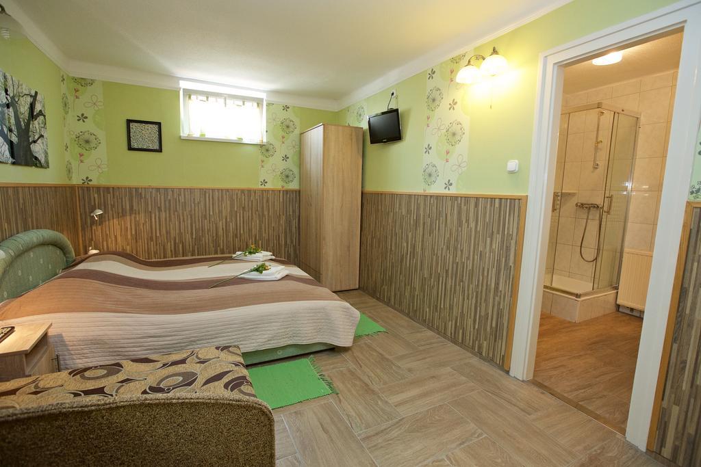Hajdúszoboszló Fonix Apartmanhaz מראה חיצוני תמונה