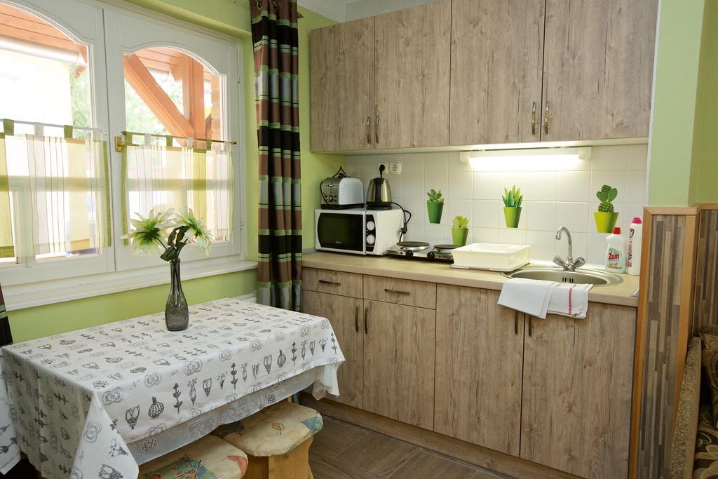 Hajdúszoboszló Fonix Apartmanhaz מראה חיצוני תמונה