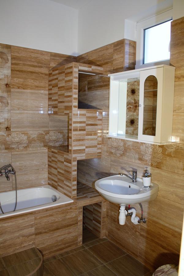 Hajdúszoboszló Fonix Apartmanhaz מראה חיצוני תמונה